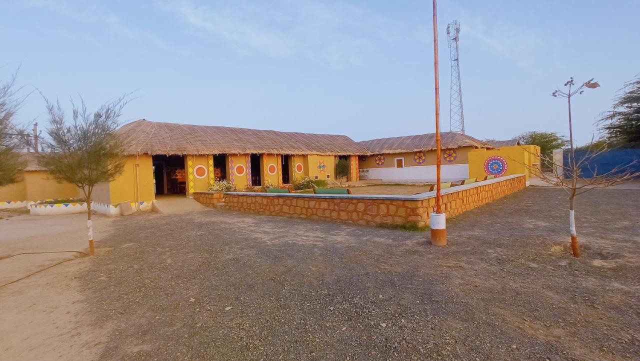 Mahefeel E Rann Resort Bherandiala Екстер'єр фото