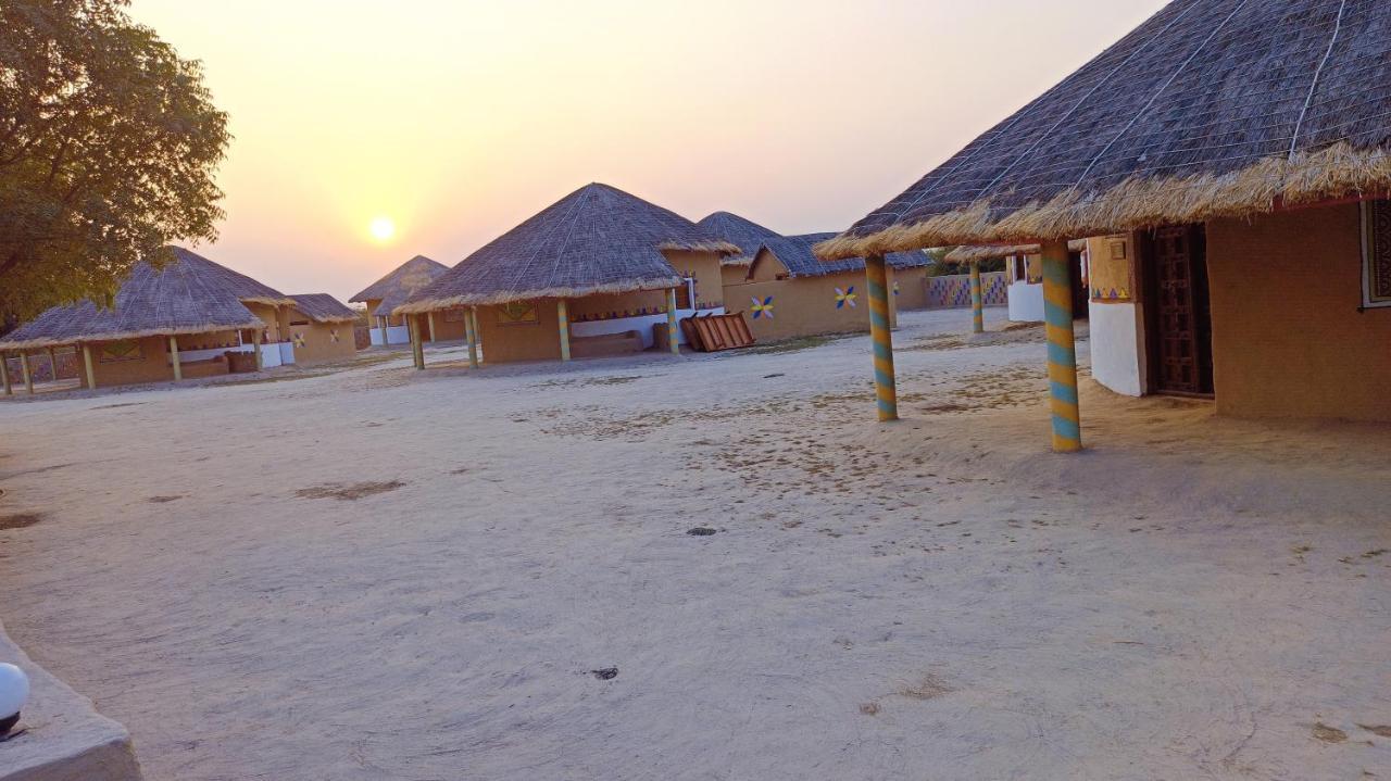 Mahefeel E Rann Resort Bherandiala Екстер'єр фото