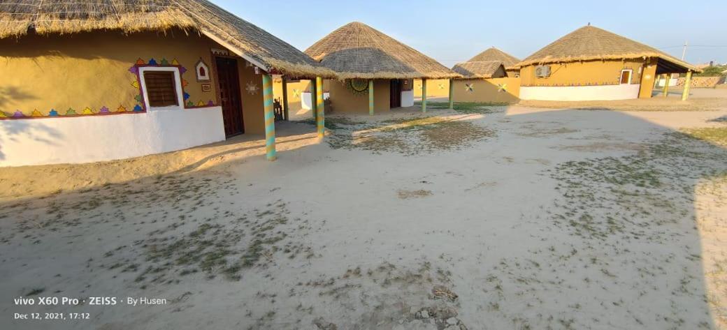 Mahefeel E Rann Resort Bherandiala Екстер'єр фото
