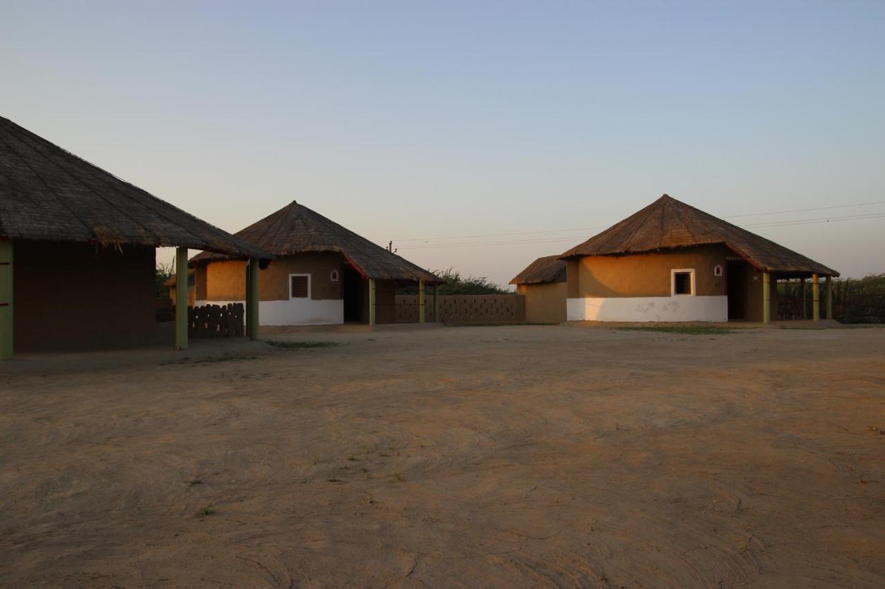 Mahefeel E Rann Resort Bherandiala Екстер'єр фото